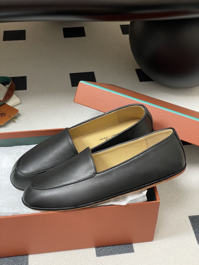 L0r0 P1ana loafers